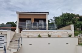 Crikvenica, kuća sa bazenom na mirnoj lokaciji, Crikvenica, House