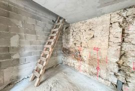 Istra, Brtonigla, kuća  sa započetom renovacijom!, Brtonigla, House