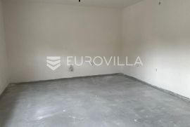 Požega, NOVOGRADNJA, moderan četverosoban stan 77 m2, Požega, Flat