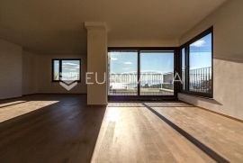 Opatija, Centar, predivan trosoban stan NKP 113,96 m2, Opatija, Διαμέρισμα