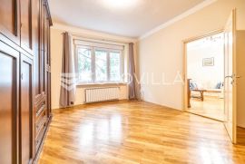 Zagreb, centar, četverosoban stan/ poslovni prostor 100 m2, Zagreb, Apartamento