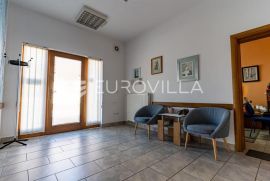 Požega, Matije Gupca, poslovni prostor 59 m2, Požega, Commercial property