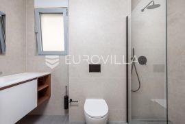 Opatija, moderan trosoban stan NKP 119 m2 u novogradnji, Opatija, Διαμέρισμα