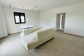 Istra, Umag, NOVOGRADNJA, Stan na drugom katu NKP 64,54 m2, Umag, Apartamento