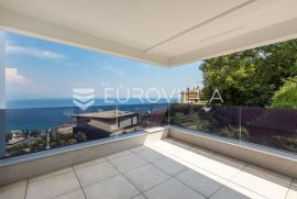 Opatija, trosoban stan NKP 105 m2 u novogradnji, Opatija, Apartamento