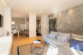 Zagreb, Srebrnjak, uređen prekrasan trosoban stan NKP 132,5 m2 s vrtom, Zagreb, Appartement