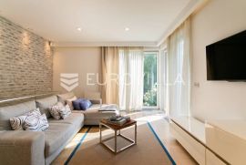 Zagreb, Srebrnjak, uređen prekrasan trosoban stan NKP 132,5 m2 s vrtom, Zagreb, Flat