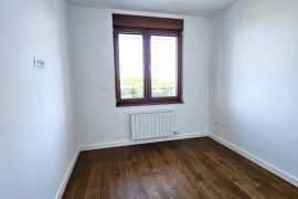 Kalvarija, lux, 46m2, 2.0, VI, cg, lift, garaža ID#1780, Zemun, Apartamento