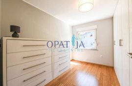 Viškovo- prostrani dvoetažni stan s balkonom, Viškovo, Appartement