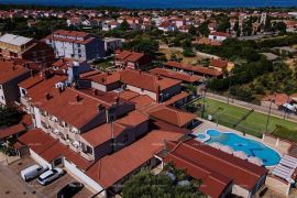 Hotel Prodaja hotela 4* sa 54 sobe i 5 apartmana, Peroj!, Fažana, Propiedad comercial