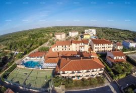 Hotel Prodaja hotela 4* sa 54 sobe i 5 apartmana, Peroj!, Fažana, Immobili commerciali