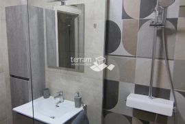 Istra, Pula, Veruda, stan treći kat 82,85m2, 2SS+DB, odlična lokacija  # prodaja, Pula, Appartement