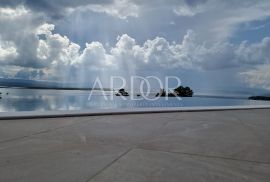 Crikvenica, kuća za najam sa bazenom, Crikvenica, Дом