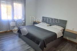 NAJAM DVOSOBNOG STANA U KUĆI, KAŠTEL GOMILICA, Kaštela, Flat