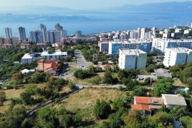 RUJEVICA, teren s građevinskom dozvolom za 8 stanova, Rijeka, Terrain