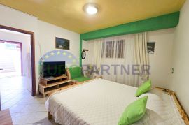 Stan + 2 Apartmana s vrtom 300m od mora, Poreč, Poreč, Appartement