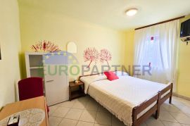 Stan + 2 Apartmana s vrtom 300m od mora, Poreč, Poreč, شقة