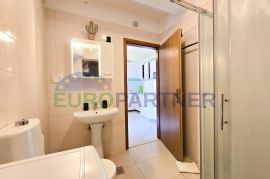 Stan + 2 Apartmana s vrtom 300m od mora, Poreč, Poreč, Apartamento