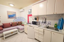 Stan + 2 Apartmana s vrtom 300m od mora, Poreč, Poreč, Appartement