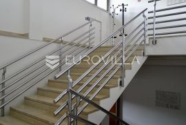 Rijeka, Centar, poslovni prostor površine 800m2, Rijeka, Poslovni prostor