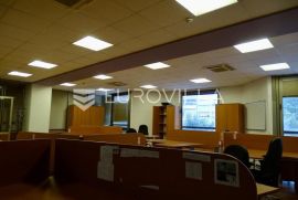 Rijeka, Centar, poslovni prostor površine 800m2, Rijeka, Ticari emlak