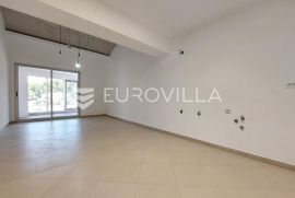 Istra, Pula, Veli Vrh, dvosoban stan NKP 75,36 m2, Pula, Stan