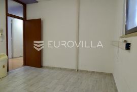 Rijeka, Centar, poslovni prostor površine 800m2, Rijeka, Propiedad comercial