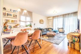 Zagreb, Maksimir, uređen trosoban stan NKP 83 m2, Zagreb, Flat