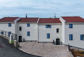 OTOK CRES, CRES - Stan 3S+DB, parking, pogled na more, Cres, Stan