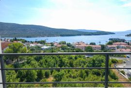 OTOK CRES, CRES - Stan 3S+DB, parking, pogled na more, Cres, Stan