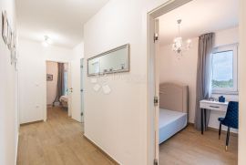 LUKSUZNO OPREMLJEN I NAMJEŠTEN STAN BLIZU POREČA, Poreč, Appartement