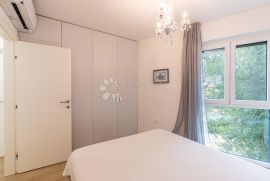 LUKSUZNO OPREMLJEN I NAMJEŠTEN STAN BLIZU POREČA, Poreč, Appartement