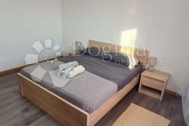 NAJAM DVOSOBNOG STANA U KUĆI, KAŠTEL GOMILICA, Kaštela, Appartement