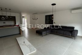 Opatija, Pobri, troetažni stan u novogradnji 269,38m2, Opatija, Appartamento