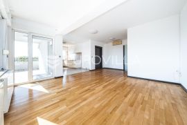 Zagreb, Bukovac, komforan trosoban stan NKP 97 m2, Zagreb, Flat