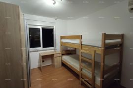 Stan Prodaja stana s garažom u blizini centra grada, Pula! Dolinka., Pula, Apartamento