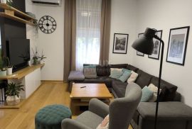 RIJEKA, CENTAR - odličan 5S+DB stan u strogom centru grada, Rijeka, Apartamento