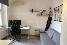 RIJEKA, CENTAR - odličan 5S+DB stan u strogom centru grada, Rijeka, Appartement