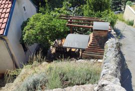 NOVI VINODOLSKI, BRIBIR - lijepa kamena samostojeća kuća, Vinodolska Općina, Famiglia