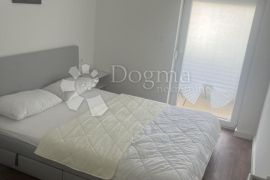 BIOGRAD NA MORU – ODLIČAN STAN OD 82 M2 U PRIZEMLJU, Biograd Na Moru, Wohnung