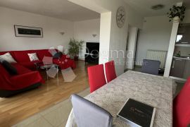 Srdoči, 2S+DB, balkon, terasa, 2x parking mjesto, Rijeka, Kвартира