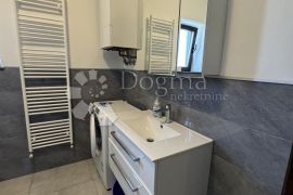 Srdoči, 2S+DB, balkon, terasa, 2x parking mjesto, Rijeka, Appartamento