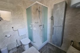 Dramalj, apartmanska kuća 200 m od mora, Crikvenica, Maison