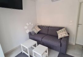 Dramalj, apartmanska kuća 200 m od mora, Crikvenica, بيت