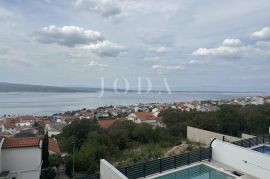 Prekrasan stan na prvom katu novogradnje, Crikvenica, Apartamento