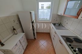 Stan sa okućnicom na top lokaciji, Crikvenica, Appartment