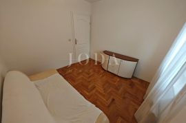 Stan sa okućnicom na top lokaciji, Crikvenica, Appartment