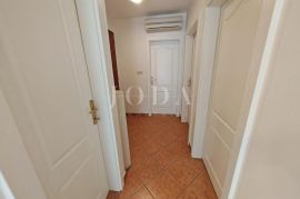 Stan sa okućnicom na top lokaciji, Crikvenica, Appartment