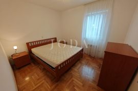 Stan sa okućnicom na top lokaciji, Crikvenica, Appartment