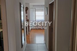 Novi Sad, Veternik, Miodraga Petrovića Čkalje, 4.0, 80m2, Novi Sad - grad, Wohnung